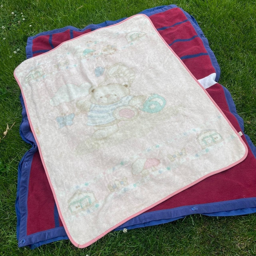 Korean Pink Mink Baby Child Blanket Teddy Bear Chasing Butterfly
Has some marks